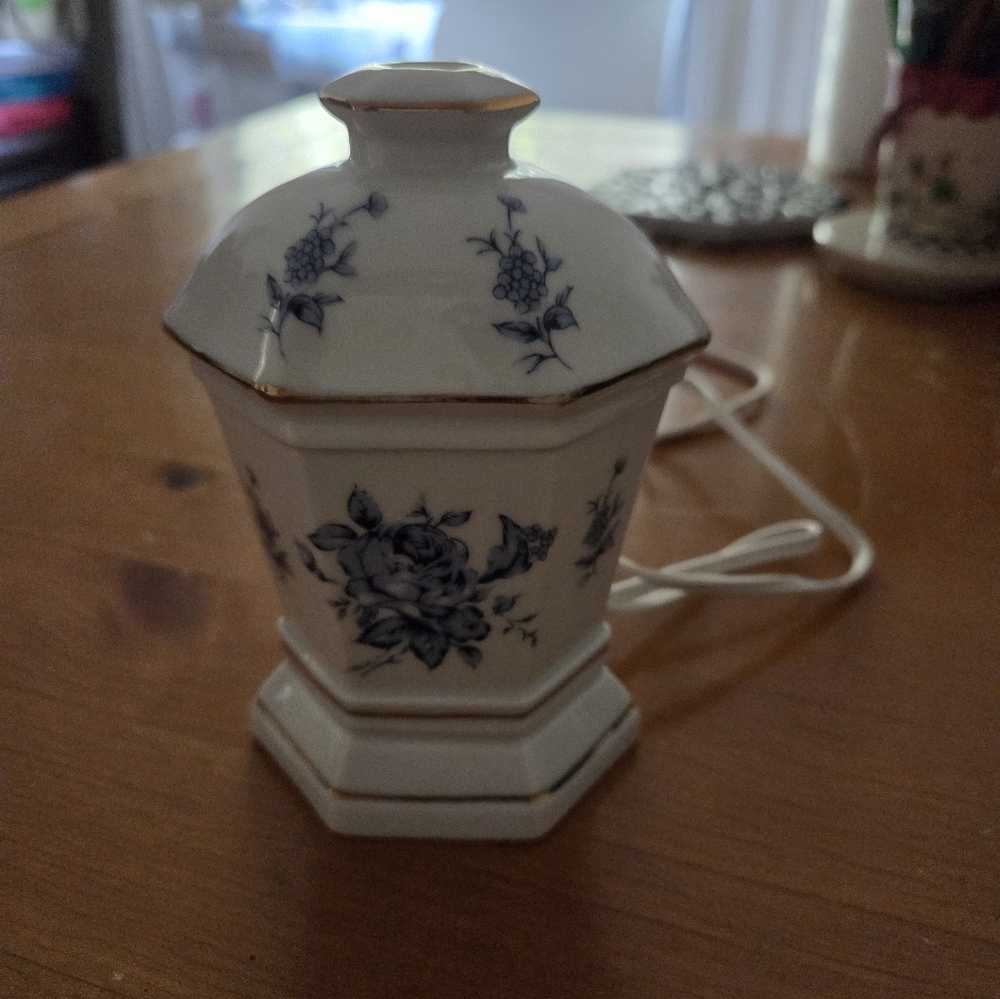 Vintage Porcelain Nightlight From Japan